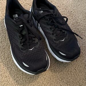 Hoka Clifton 8 size 6